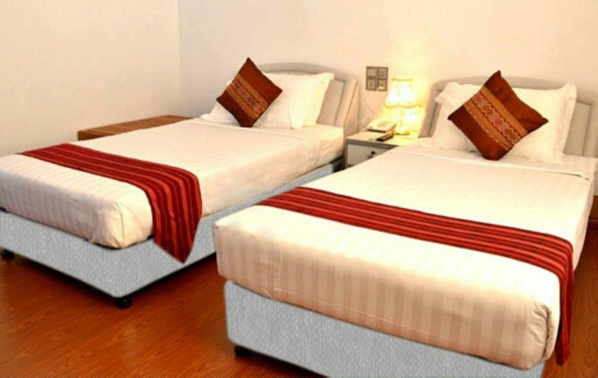 Myat Nan Taw Hotel ロイコー エクステリア 写真